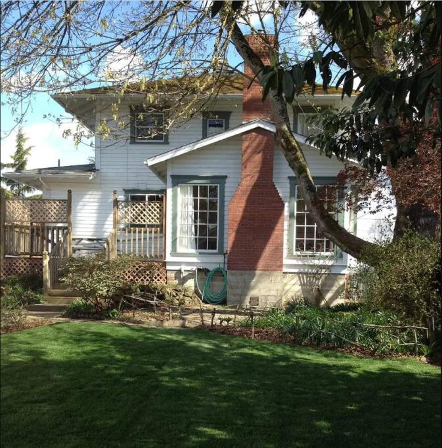 Monteith Hideaway In Downtown Monteith District Vila Albany Exterior foto